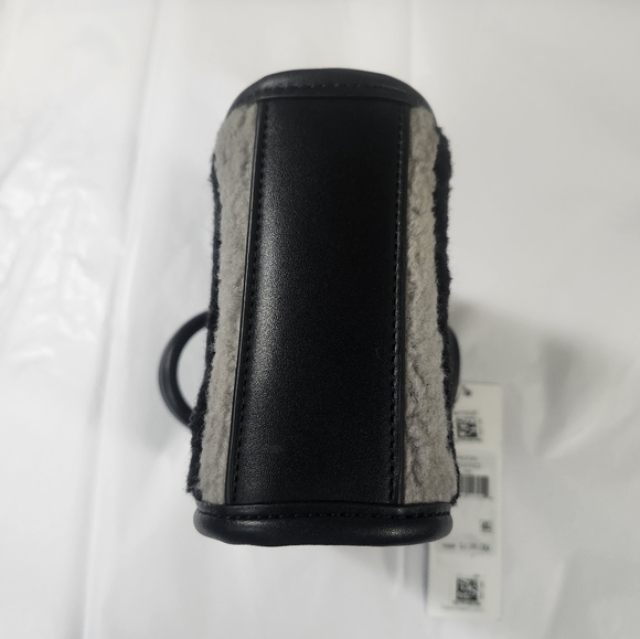 NWT Calvin Klein purse - Picture 4 of 6